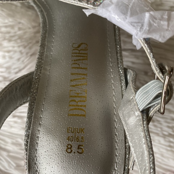 New women’s Sz 8.5 glittered embellished formal festive silver straps sandals - Picture 9 of 11